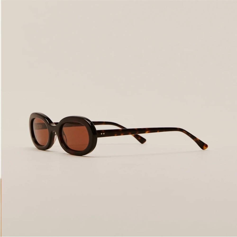 Reformation x Jimmy Fairly Dark Brown / Black Tortoise Oval Sunglasses - Picture 3 of 8